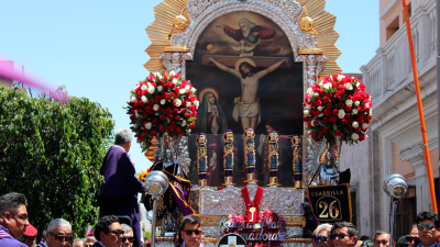 Señor de los Milagros La historia detrás de sus fieles en Arequipa